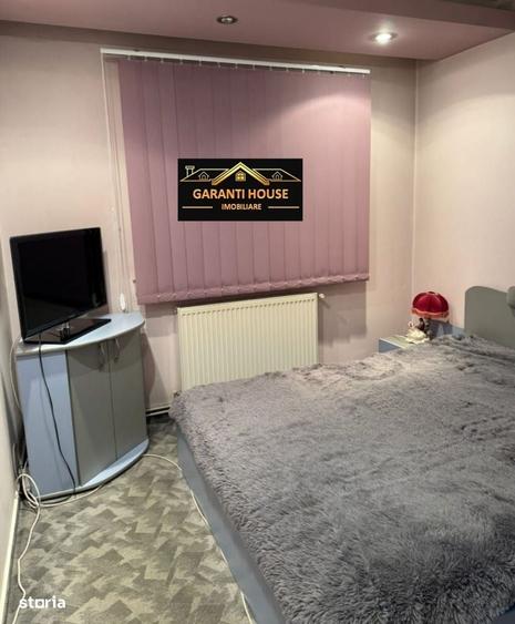 Apartament cu 3 camere decomandat în Republicii