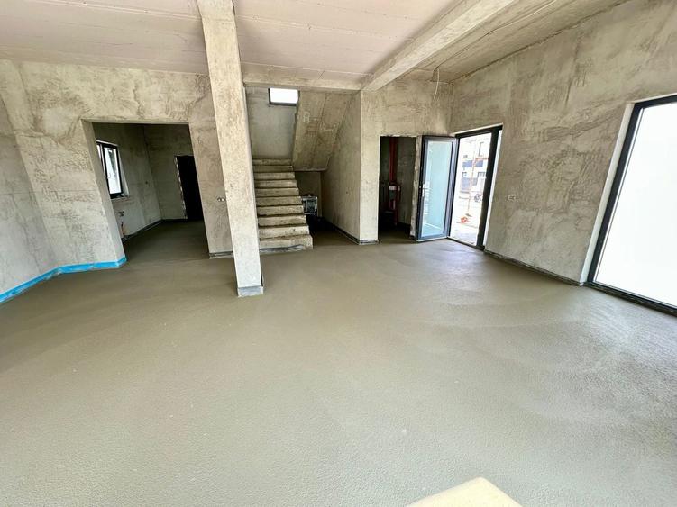 Casă individuală cu 4 camere cu Canalizare în Arhitecților - Calea Cisnădiei