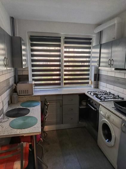 Apartament cu 2 camere decomandat în Baba Novac