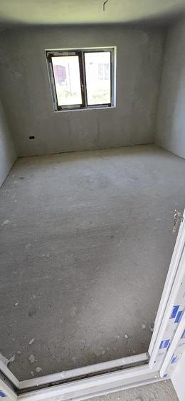 Casă cu Teren 635 Mp în Blidari