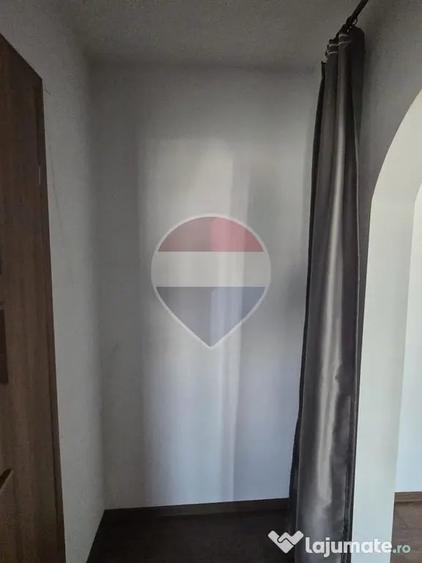 Apartament cu 2 camere semidecomandat în Progresul