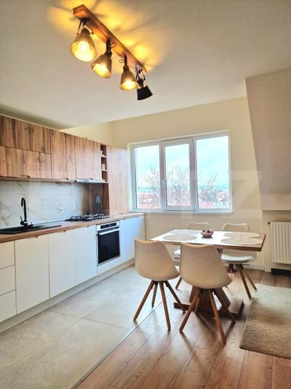 Apartament cu 4 camere semidecomandat, mobilat în Florești