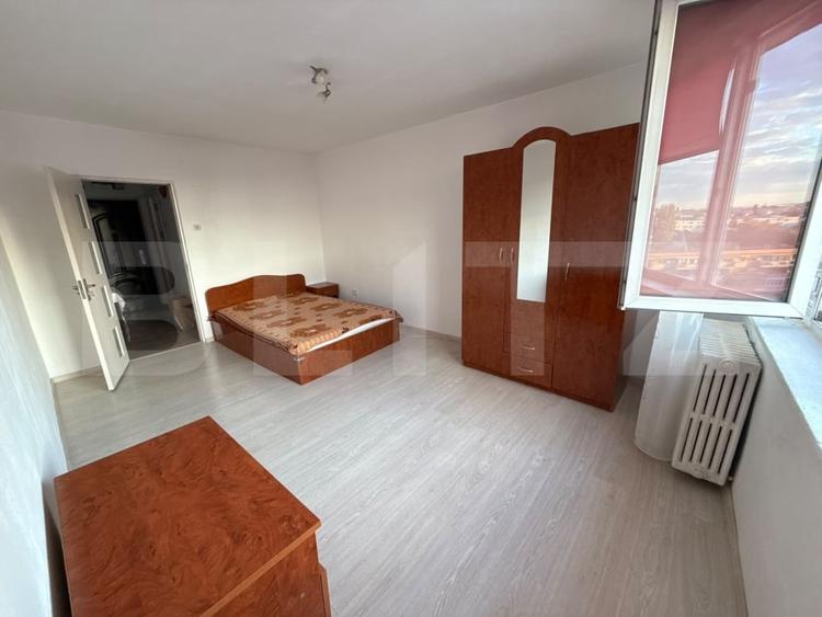 Garsonieră decomandată, mobilată în Calea București