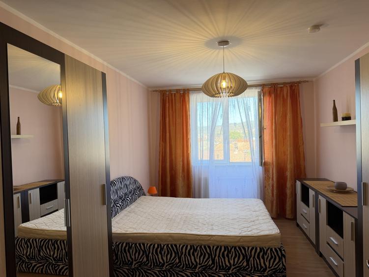 Apartament cu 2 camere decomandat, mobilat în Lazaret