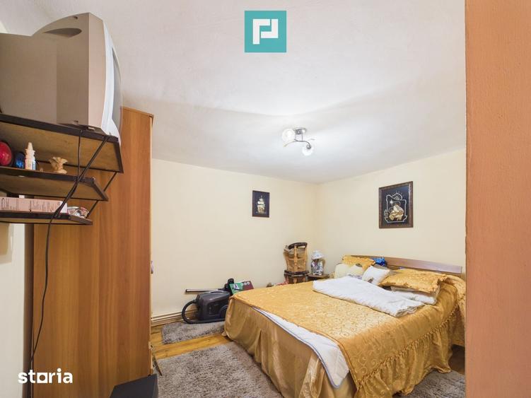 Casă cu 6 camere cu Teren 468 Mp în Central