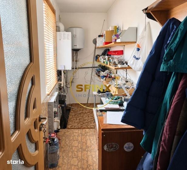 Casă cu 4 camere în Ostratu