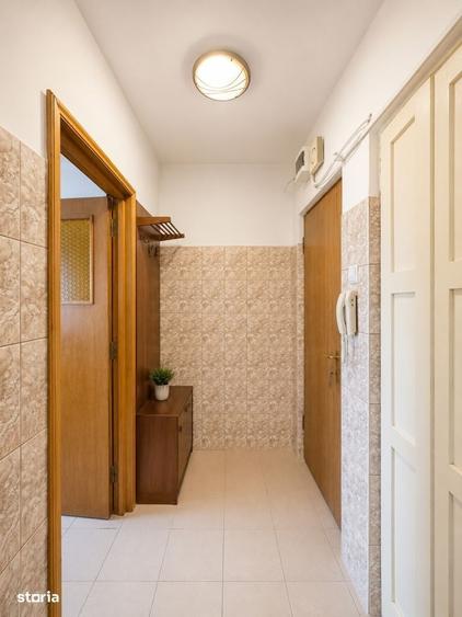 Apartament cu 2 camere semidecomandat în Tomis II