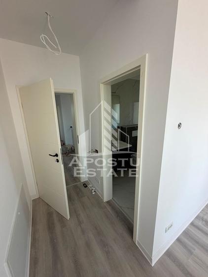 Duplex cu 5 camere cu Canalizare în Becicherecu Mic