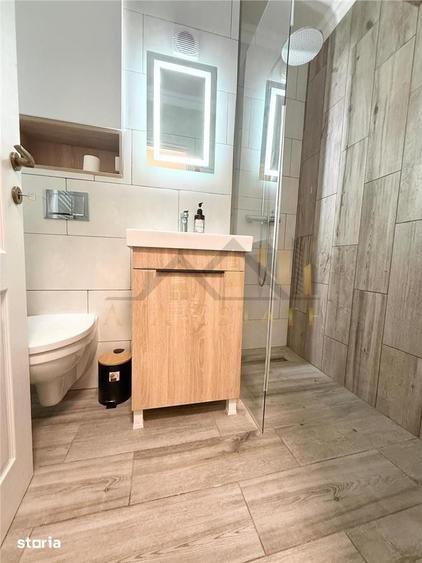Apartament cu 3 camere semidecomandat în Circumvalațiunii