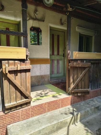 Casă cu 3 camere în Bogați