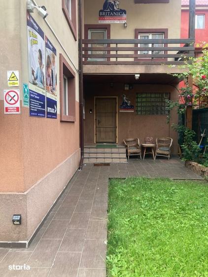 Casă cu 6 camere cu Teren 100 Mp în Rahova