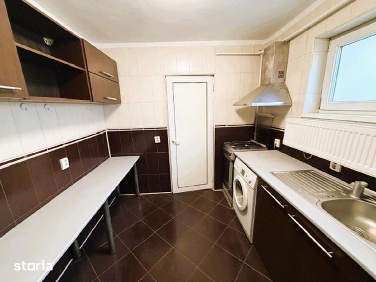 Apartament cu 3 camere decomandat în Nicolae Titulescu