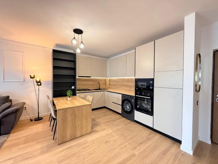 Apartament cu 2 camere semidecomandat în Florești