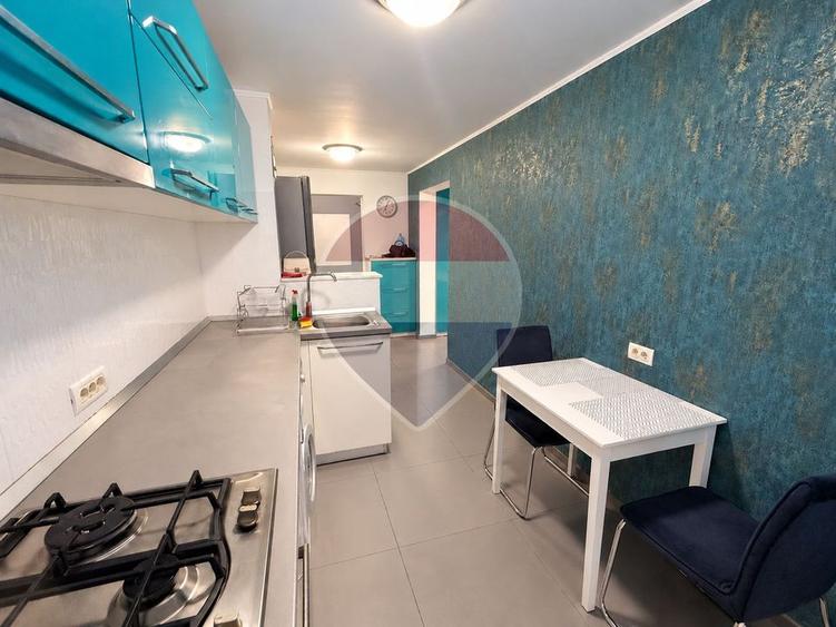 Apartament cu 2 camere semidecomandat, mobilat în Boema