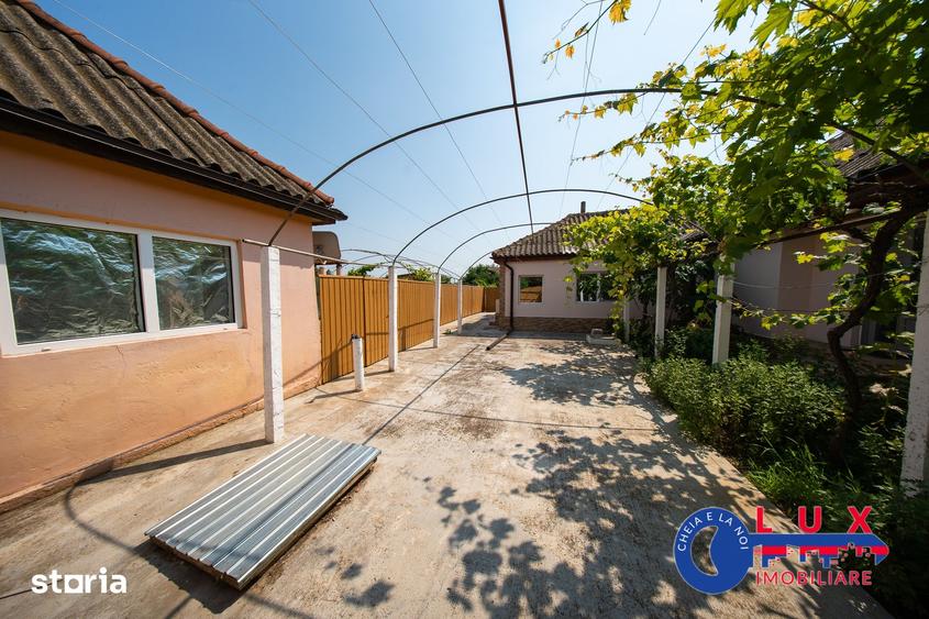 Casă cu 5 camere cu Teren 627 Mp în Sarichioi