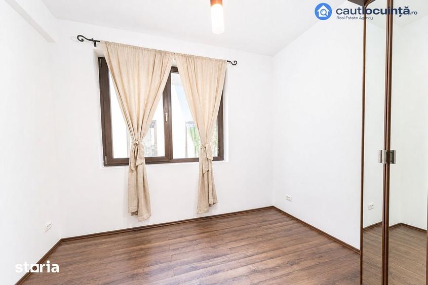 Casă cu 5 camere cu Teren 554 Mp în Corbeanca