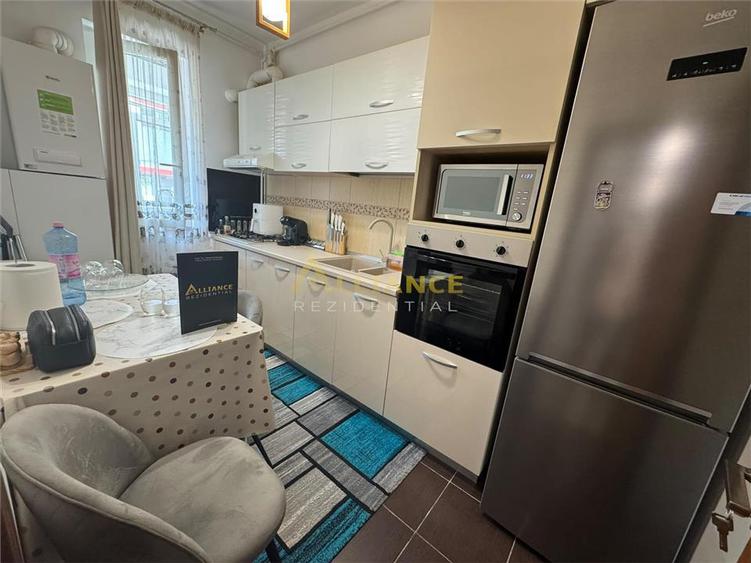 Apartament cu 2 camere decomandat, mobilat în Titan