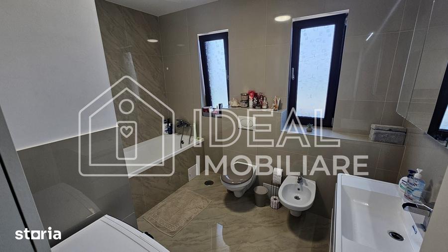 Casă cu 4 camere cu Teren 230 Mp în Central