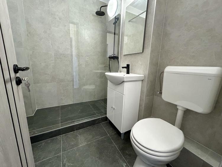 Apartament cu 2 camere decomandat, mobilat în Central