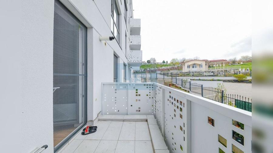 Apartament cu 3 camere semidecomandat, mobilat în Zorilor