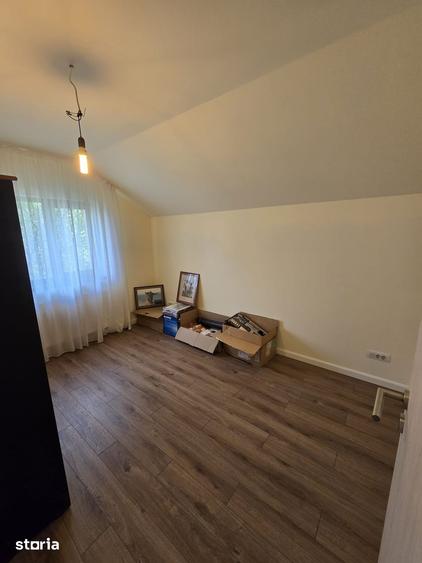 Casă cu 4 camere cu Teren 500 Mp în Berceni