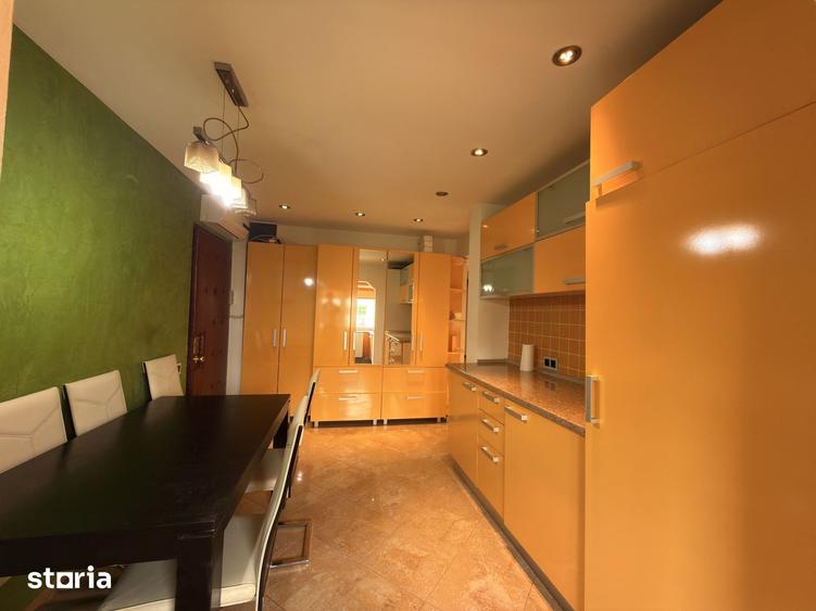 Apartament cu 2 camere decomandat în Lipovei