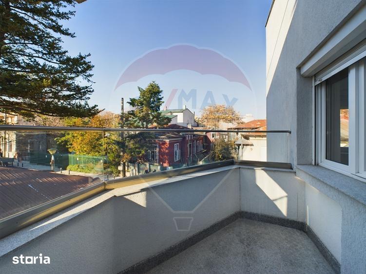 Casă cu 6 camere cu Teren 122 Mp în Matei Voievod