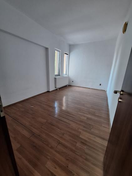 Apartament cu 2 camere nedecomandat în Mehala