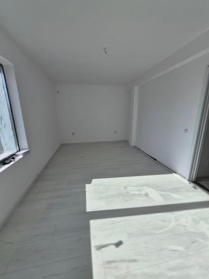 Duplex cu 4 camere cu Canalizare în Haliu