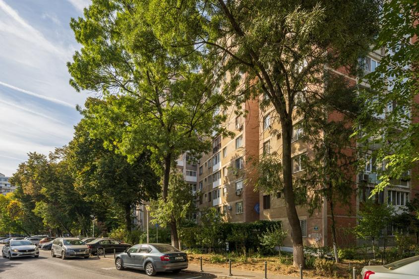 Apartament cu 2 camere semidecomandat, mobilat în Drumul Taberei