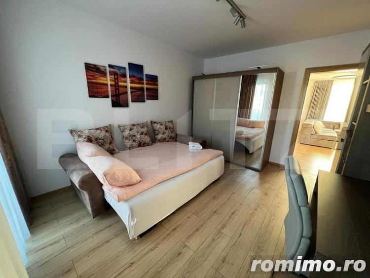 Apartament cu 3 camere semidecomandat în Cetate