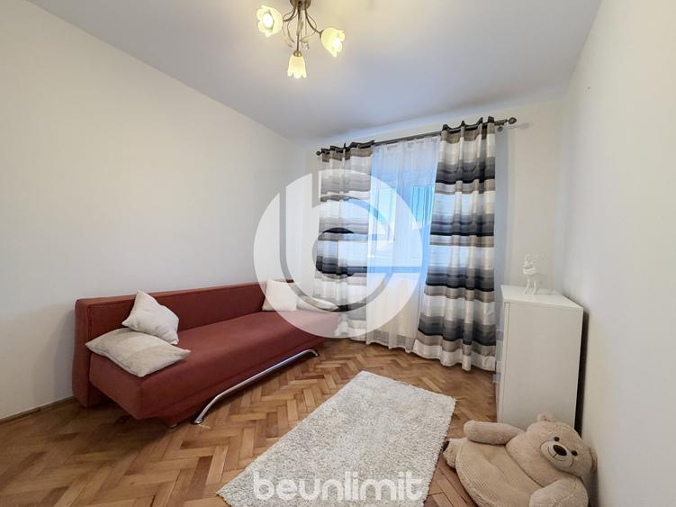 Apartament cu 3 camere decomandat, mobilat în Central