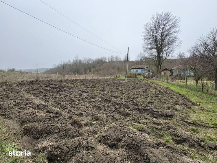 Teren de 2038 mp, în Ghercești