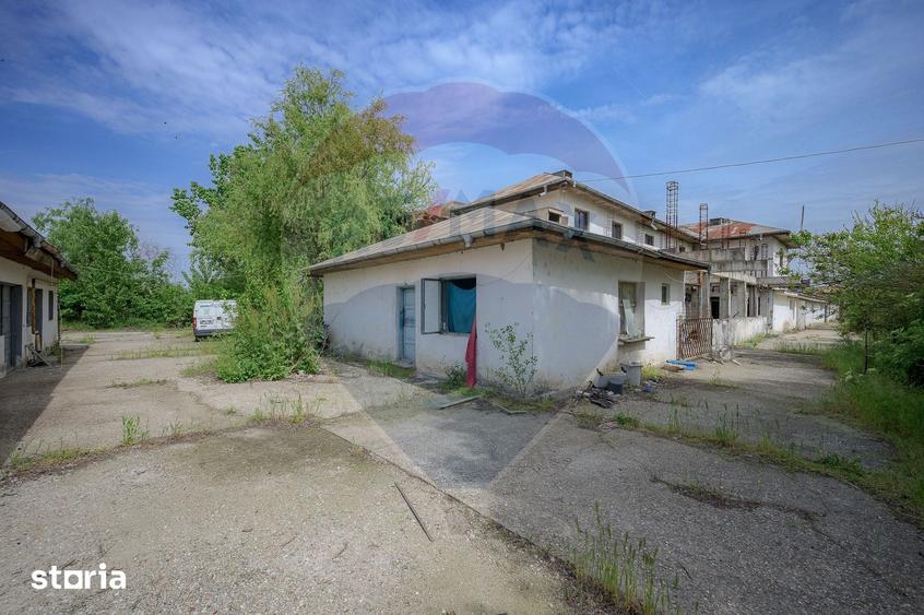 Spațiu comercial, de 2,070 mp, în Clinceni