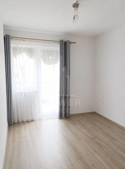 Apartament cu 3 camere decomandat, mobilat în Exterior Vest