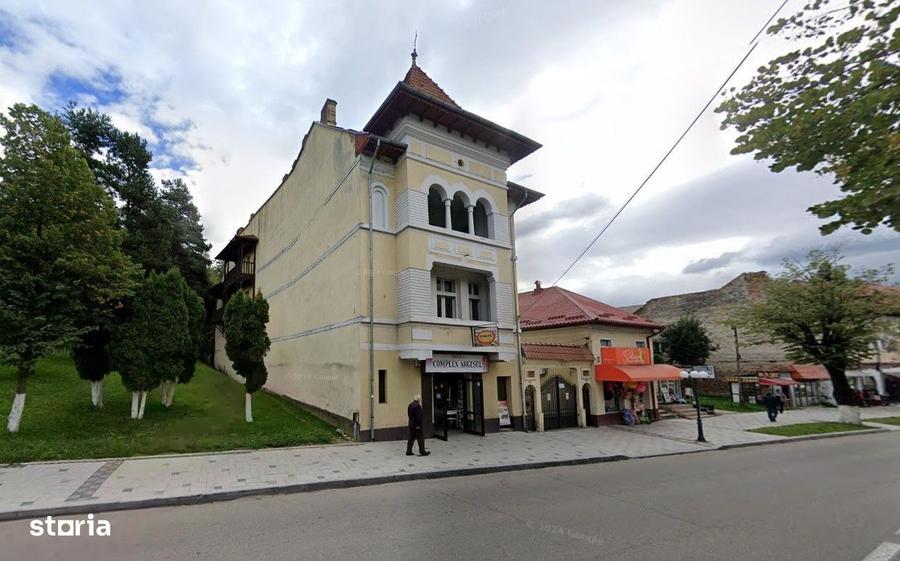 Apartament cu 4 camere în Ultracentral
