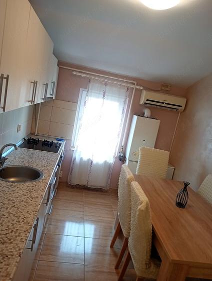Apartament cu 2 camere decomandat în Dâmbovița