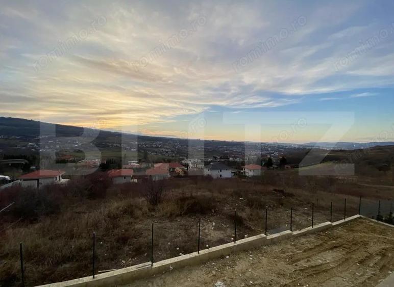 Casă cu Teren 240 Mp în Borhanci