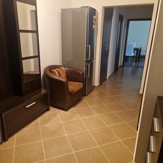 Apartament cu 3 camere decomandat în Micro 5