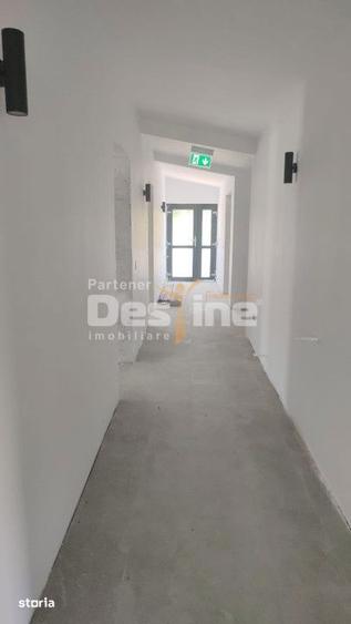Spațiu comercial, de 386 mp, în Bălteni