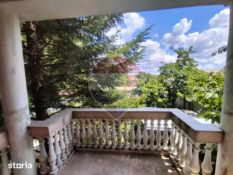 Casă cu 5 camere cu Teren 550 Mp în Tărtășești
