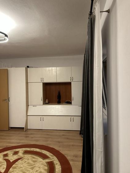 Apartament cu 2 camere decomandat în Exterior Vest