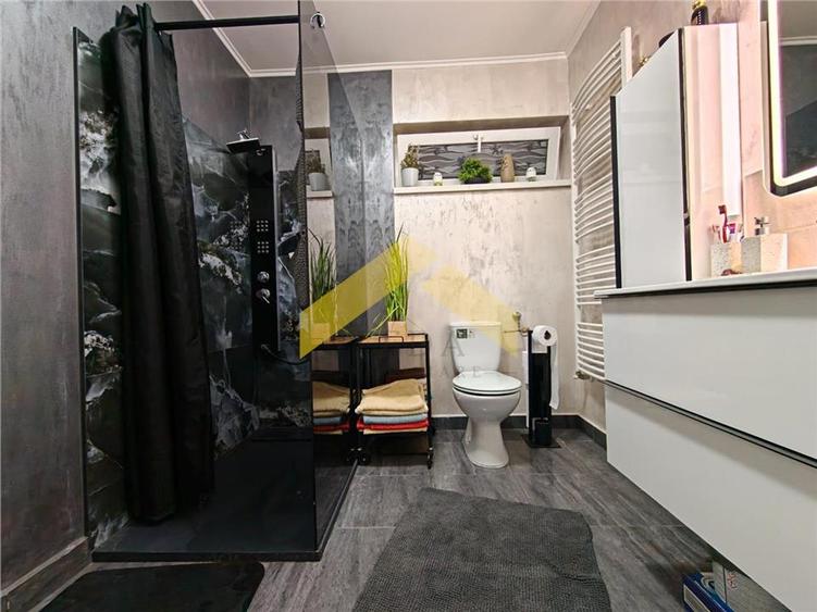 Casă cu 4 camere cu Canalizare în Vladimirescu