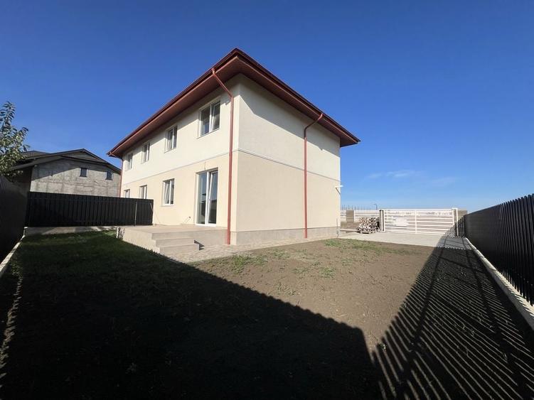 Casă cu 4 camere în Central