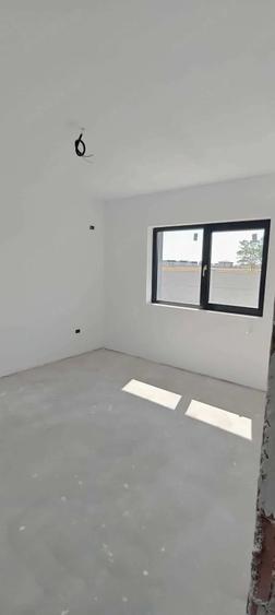 Casă cu Teren 366 Mp în Berceni