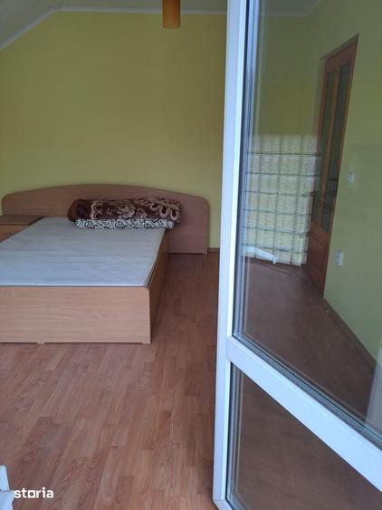 Casă cu 4 camere cu Teren 180 Mp în Central