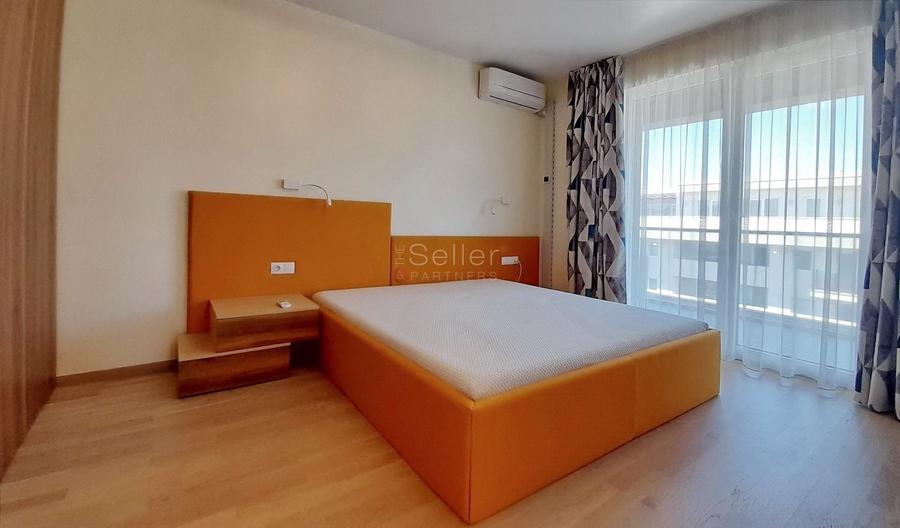 Apartament cu 4 camere decomandat, mobilat în Tractorul