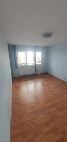 Apartament cu 2 camere decomandat în Vest