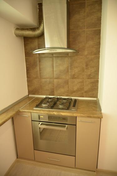 Apartament cu 3 camere decomandat, mobilat în 13 Septembrie