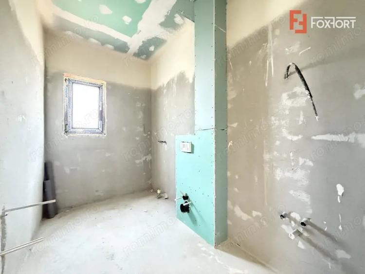 Casă cu 3 camere cu Teren 247 Mp în Săcălaz